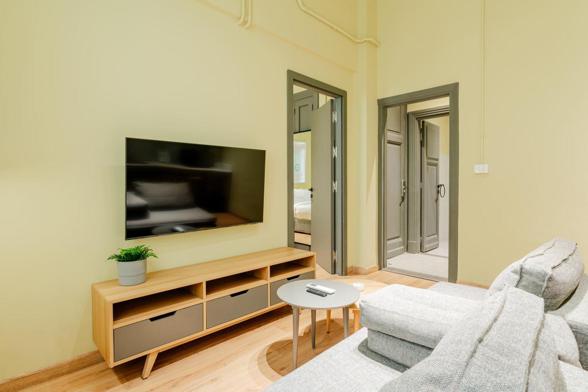 Grey L Studio Apartments Downtown Alexandria Menasce House Exterior foto
